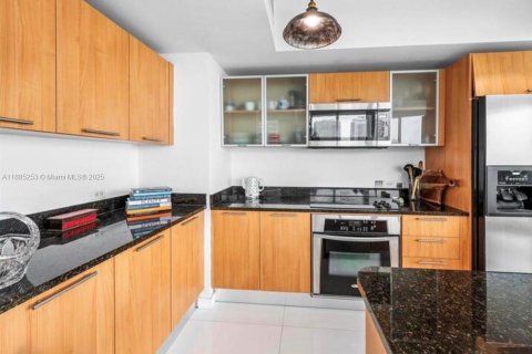 Copropriété à louer à Miami, Floride: 2 chambres, 128.21 m2 № 1931361 - photo 3