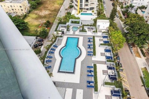 Copropriété à louer à Miami, Floride: 2 chambres, 128.21 m2 № 1931361 - photo 18