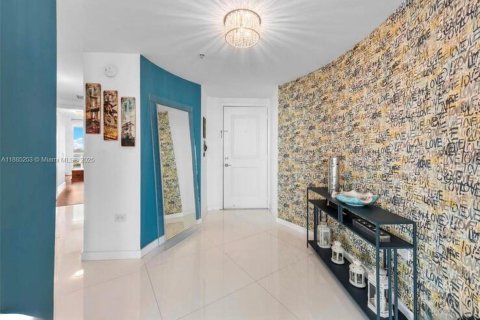 Copropriété à louer à Miami, Floride: 2 chambres, 128.21 m2 № 1931361 - photo 6