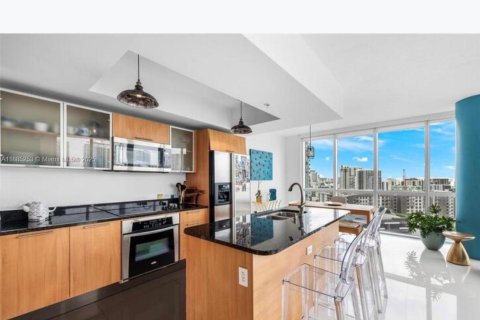 Copropriété à louer à Miami, Floride: 2 chambres, 128.21 m2 № 1931361 - photo 2