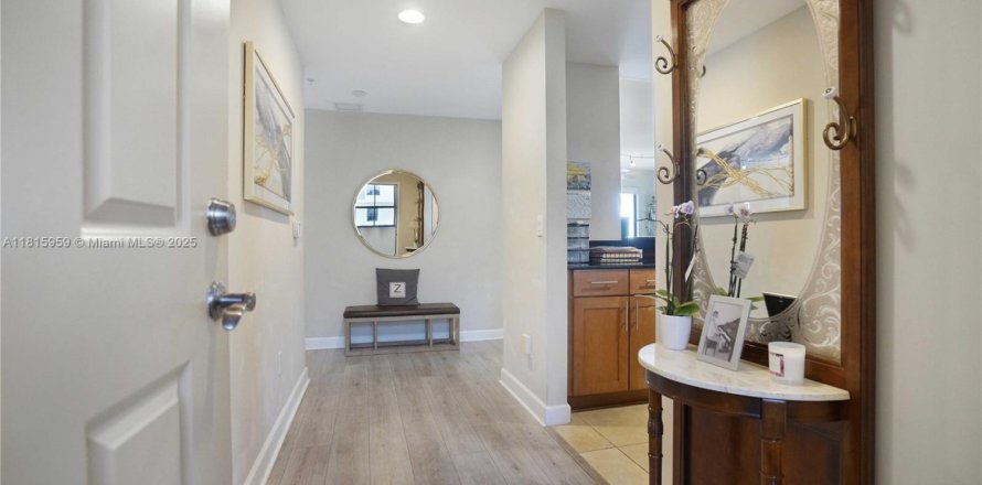 Condominio en Miami, Florida, 2 dormitorios № 1770615