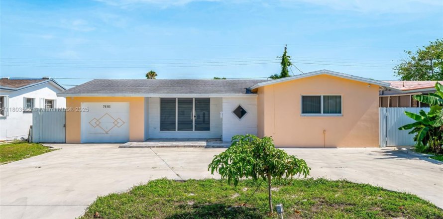 Casa en Miramar, Florida 3 dormitorios, 154.03 m2 № 1959485