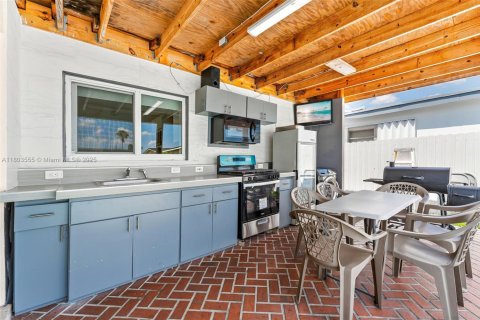 Casa en venta en Miramar, Florida, 3 dormitorios, 154.03 m2 № 1959485 - foto 23