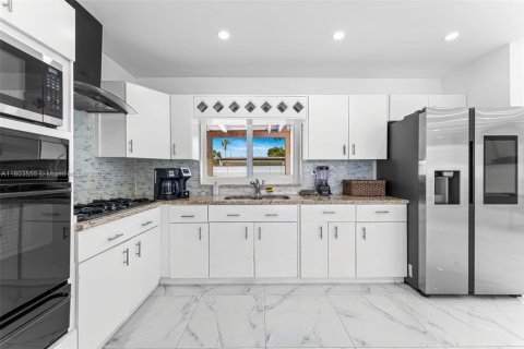 Casa en venta en Miramar, Florida, 3 dormitorios, 154.03 m2 № 1959485 - foto 10