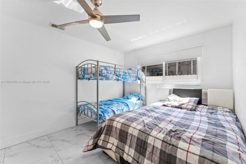 Casa en venta en Miramar, Florida, 3 dormitorios, 154.03 m2 № 1959485 - foto 18