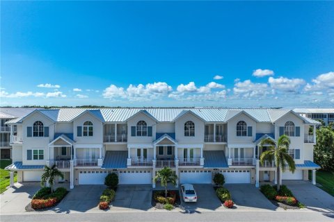 Townhouse in Placida, Florida 4 bedrooms, 208.57 sq.m. № 2366634