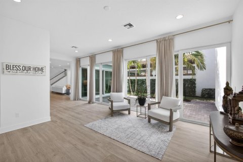 House in Palm Beach Gardens, Florida 5 bedrooms, 403.38 sq.m. № 2187371 - photo 13