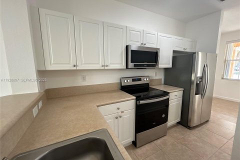 Touwnhouse à louer à Homestead, Floride: 3 chambres, 123.1 m2 № 1987311 - photo 11