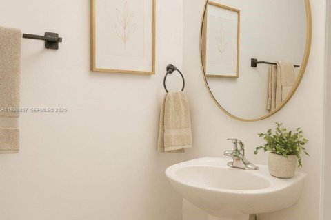 Touwnhouse à louer à Homestead, Floride: 3 chambres, 123.1 m2 № 1987311 - photo 6