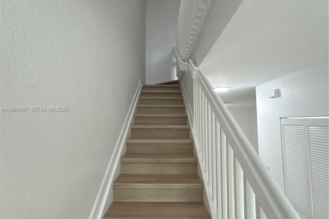 Touwnhouse à louer à Homestead, Floride: 3 chambres, 123.1 m2 № 1987311 - photo 10