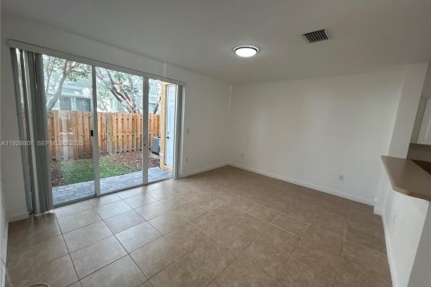 Touwnhouse à louer à Homestead, Floride: 3 chambres, 123.1 m2 № 1987311 - photo 20