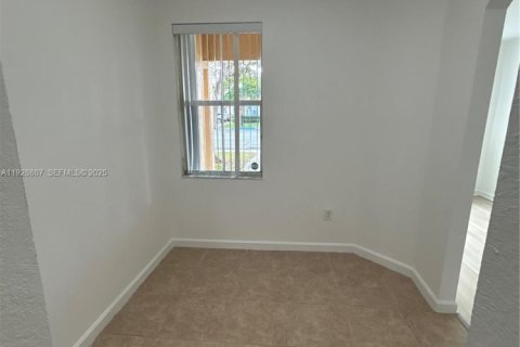 Touwnhouse à louer à Homestead, Floride: 3 chambres, 123.1 m2 № 1987311 - photo 18