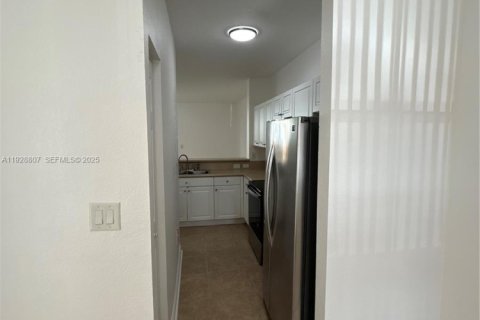 Touwnhouse à louer à Homestead, Floride: 3 chambres, 123.1 m2 № 1987311 - photo 17