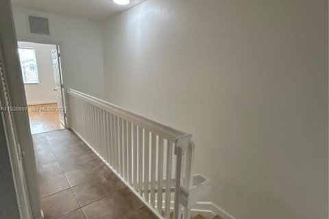 Touwnhouse à louer à Homestead, Floride: 3 chambres, 123.1 m2 № 1987311 - photo 25