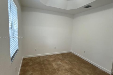 Touwnhouse à louer à Homestead, Floride: 3 chambres, 123.1 m2 № 1987311 - photo 26