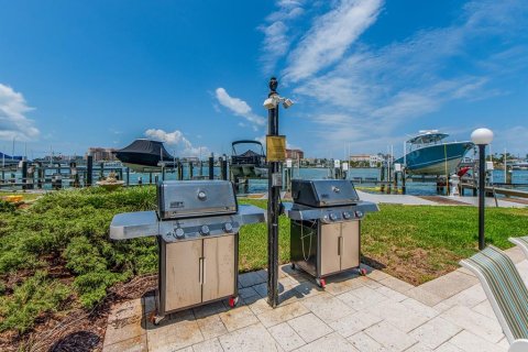 Condo in Clearwater, Florida, 1 bedroom  № 1663125 - photo 24