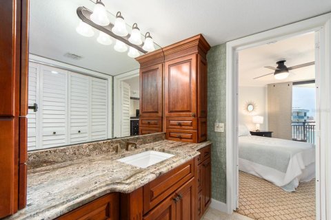 Condo in Clearwater, Florida, 1 bedroom  № 1663125 - photo 22