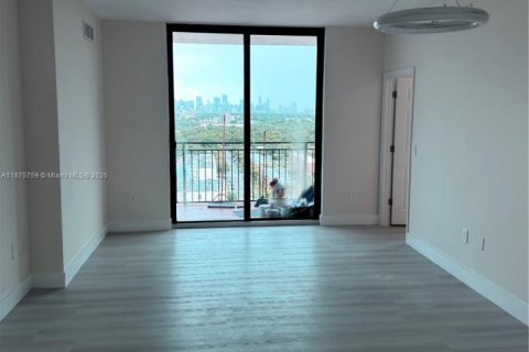 Condo in Coral Gables, Florida, 2 bedrooms  № 1927212 - photo 21