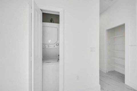 Casa en venta en Lehigh Acres, Florida, 3 dormitorios, 98.2 m2 № 2166652 - foto 11