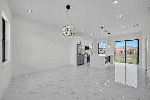 Casa en venta en Lehigh Acres, Florida, 3 dormitorios, 98.2 m2 № 2166652 - foto 4