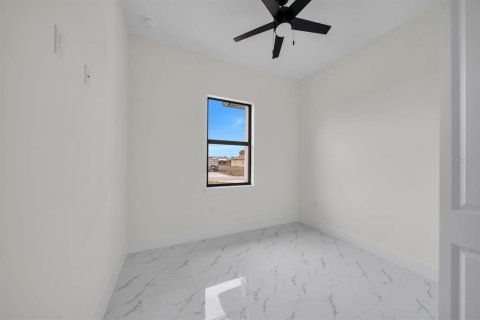 Casa en venta en Lehigh Acres, Florida, 3 dormitorios, 98.2 m2 № 2166652 - foto 18