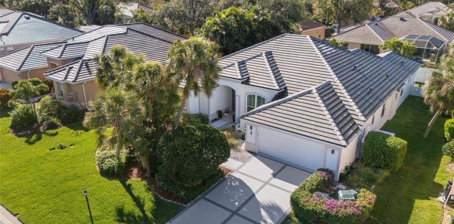 House in Osprey, Florida 4 bedrooms, 240.52 sq.m. № 1774085