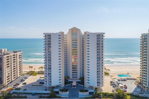 Condominio en Daytona Beach Shores, Florida, 2 dormitorios № 2211703