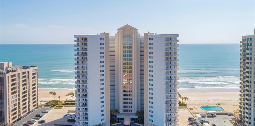 Condominio en Daytona Beach Shores, Florida, 2 dormitorios № 2211703
