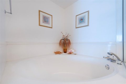 Condominio en venta en Daytona Beach Shores, Florida, 2 dormitorios, 134.71 m2 № 2211703 - foto 24