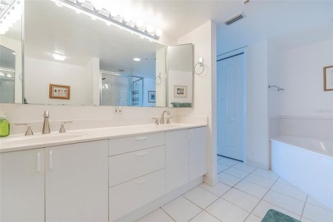 Condominio en venta en Daytona Beach Shores, Florida, 2 dormitorios, 134.71 m2 № 2211703 - foto 22