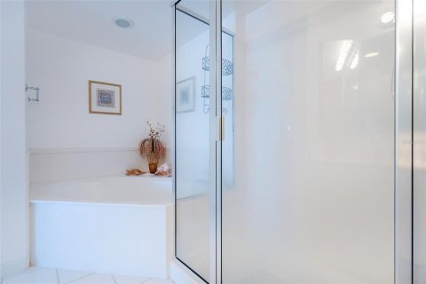 Condominio en venta en Daytona Beach Shores, Florida, 2 dormitorios, 134.71 m2 № 2211703 - foto 26