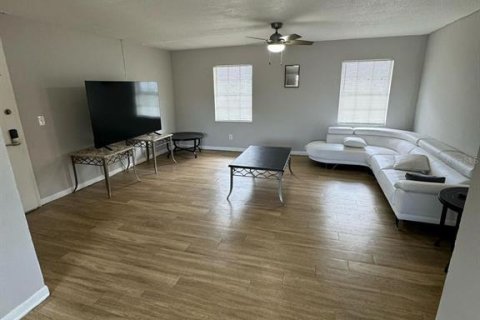 Condo in Orlando, Florida, 3 bedrooms  № 1802212 - photo 6