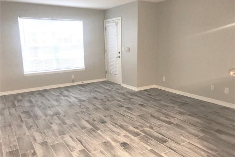 Condominio en alquiler en Saint Petersburg, Florida, 2 dormitorios, 78.78 m2 № 1912014 - foto 4
