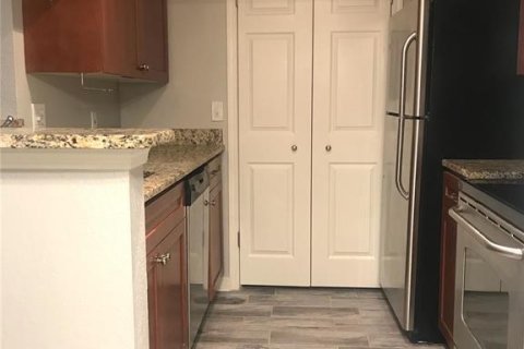 Condominio en alquiler en Saint Petersburg, Florida, 2 dormitorios, 78.78 m2 № 1912014 - foto 6