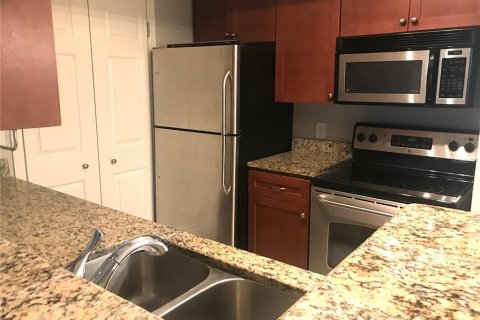 Condominio en alquiler en Saint Petersburg, Florida, 2 dormitorios, 78.78 m2 № 1912014 - foto 5