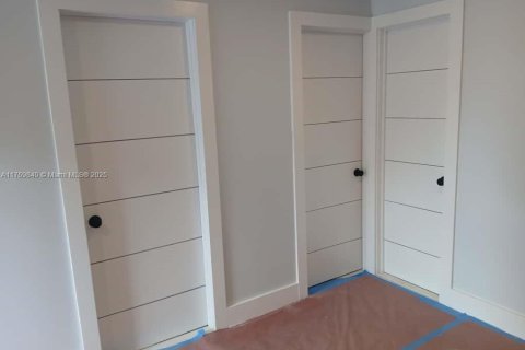 Casa en venta en Hollywood, Florida, 2 dormitorios, 49.05 m2 № 1691959 - foto 14