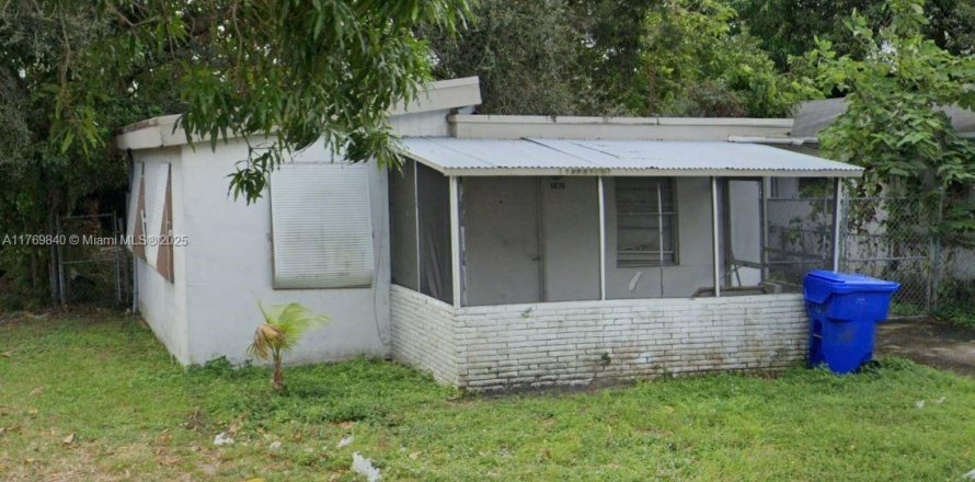 Casa en Hollywood, Florida 2 dormitorios, 49.05 m2 № 1691959