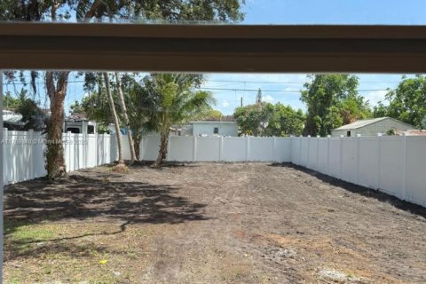 Casa en venta en Hollywood, Florida, 2 dormitorios, 49.05 m2 № 1691959 - foto 15