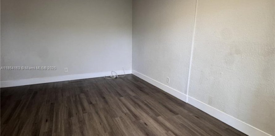 Appartement à Hollywood, Floride 1 chambre, 2117.8 m2 № 1871928