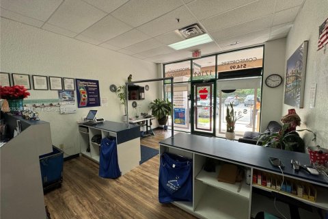 Immobilier commercial à vendre à Miramar, Floride № 1985309 - photo 2