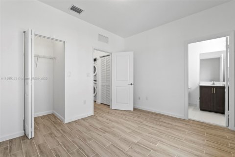 Villa ou maison à louer à Miami, Floride: 3 chambres, 122.63 m2 № 1939152 - photo 28