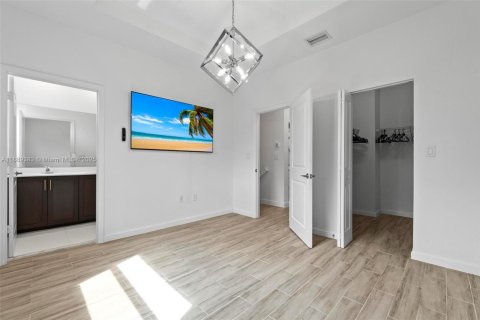 Villa ou maison à louer à Miami, Floride: 3 chambres, 122.63 m2 № 1939152 - photo 24