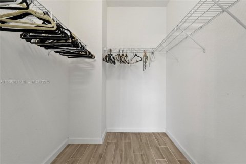 Villa ou maison à louer à Miami, Floride: 3 chambres, 122.63 m2 № 1939152 - photo 26