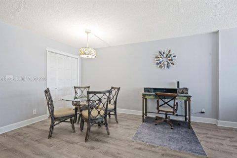 Copropriété à vendre à Fort Lauderdale, Floride: 1 chambre, 65.96 m2 № 2056891 - photo 13