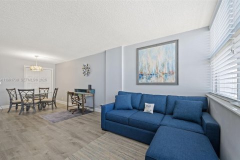 Copropriété à vendre à Fort Lauderdale, Floride: 1 chambre, 65.96 m2 № 2056891 - photo 11