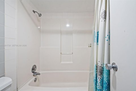 Copropriété à vendre à Fort Lauderdale, Floride: 1 chambre, 65.96 m2 № 2056891 - photo 20