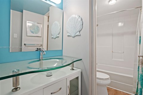 Copropriété à vendre à Fort Lauderdale, Floride: 1 chambre, 65.96 m2 № 2056891 - photo 19
