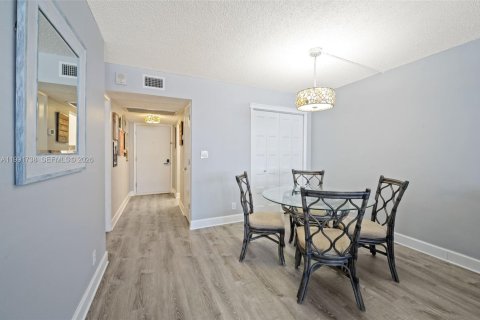 Copropriété à vendre à Fort Lauderdale, Floride: 1 chambre, 65.96 m2 № 2056891 - photo 5