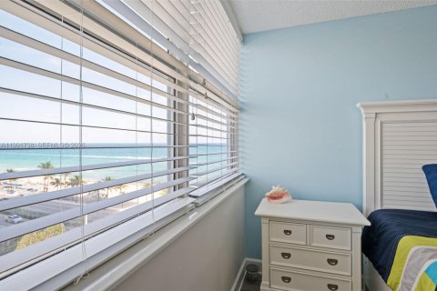 Copropriété à vendre à Fort Lauderdale, Floride: 1 chambre, 65.96 m2 № 2056891 - photo 16