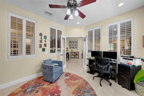 House in Tampa, Florida 3 bedrooms, 165.27 sq.m. № 1746519 - photo 24